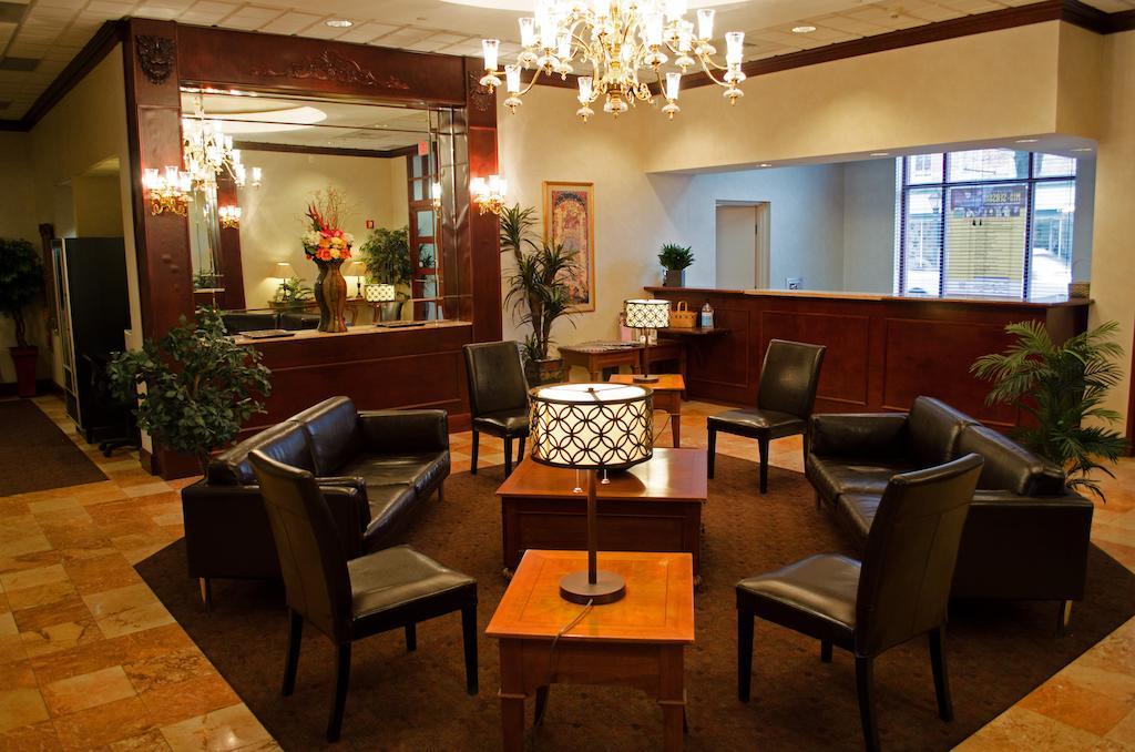 Clarion Hotel & Suites University-Shippensburg Bagian luar foto