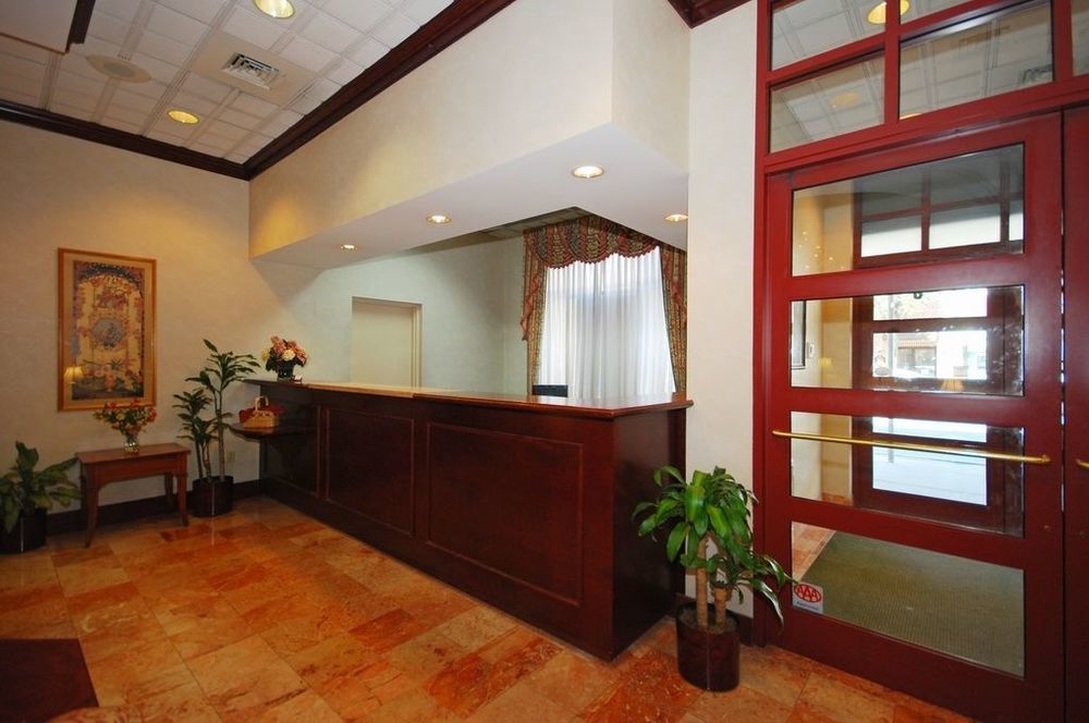 Clarion Hotel & Suites University-Shippensburg Interior foto