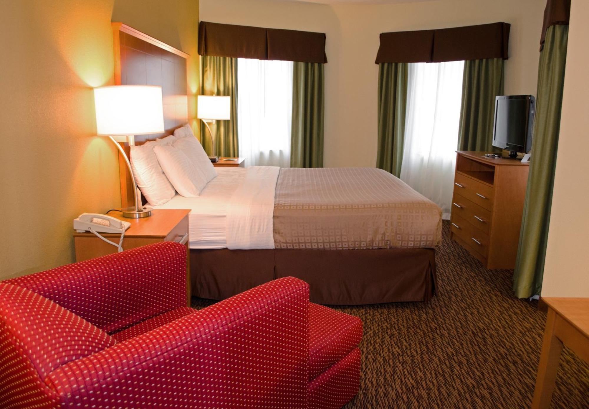 Clarion Hotel & Suites University-Shippensburg Bagian luar foto