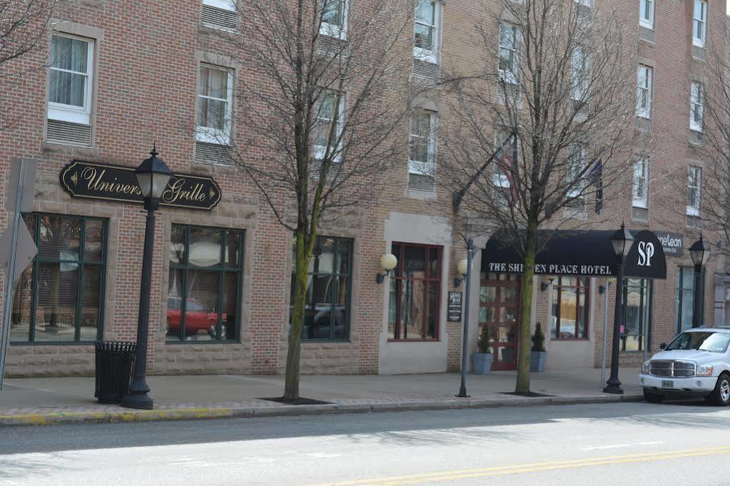 Clarion Hotel & Suites University-Shippensburg Bagian luar foto